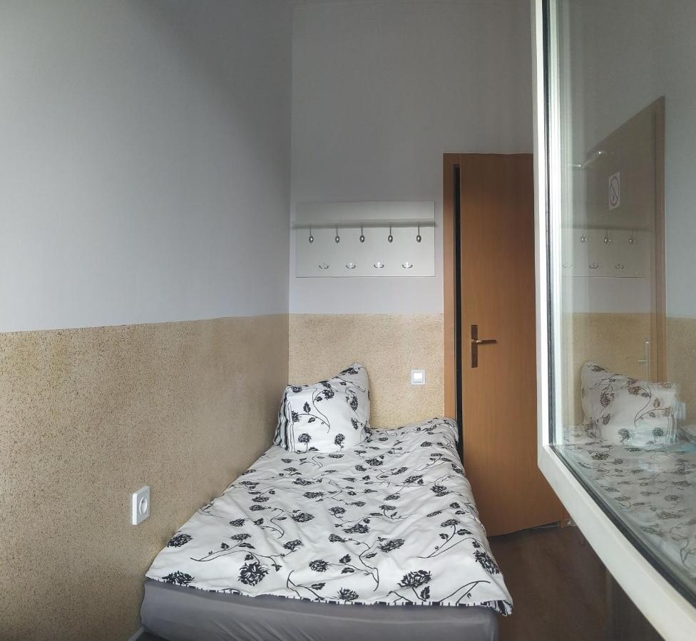 4U Hostel Zgorzelec - Free Parking Jedrzychowice  Eksteriør billede